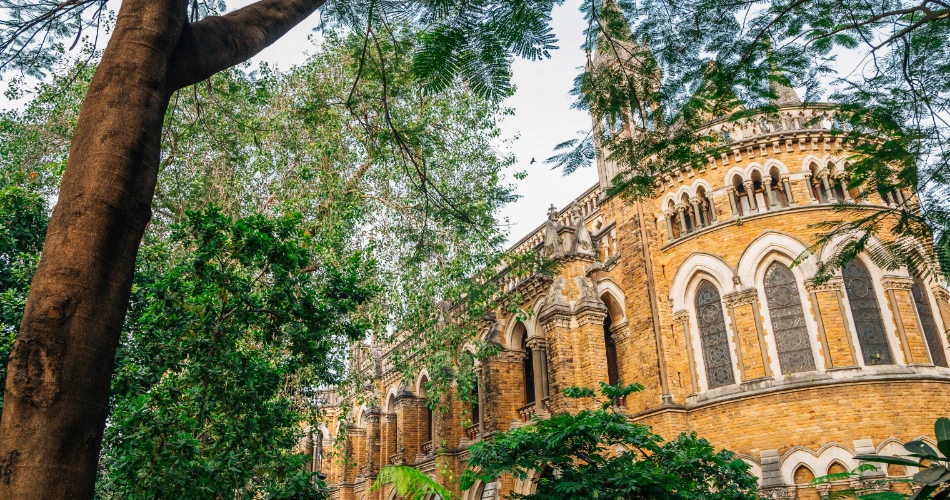 Rajabai Clock Tower: Mumbai’s Gothic Landmark You Can’t Miss