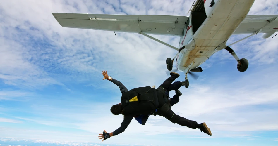 Skydiving Experiences Near Mumbai for Adrenaline Junkies
